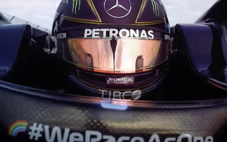 Dreht in F1 Clash in 1-gegen-1-Wettbewerben eure Runden!